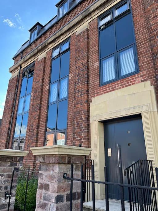 No5 At 53 - 2 Bed Apartment In Leek, Staffs Peak District ภายนอก รูปภาพ