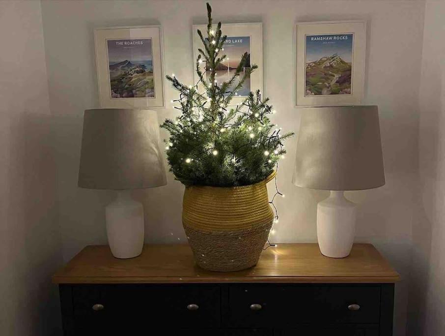 No5 At 53 - 2 Bed Apartment In Leek, Staffs Peak District ภายนอก รูปภาพ